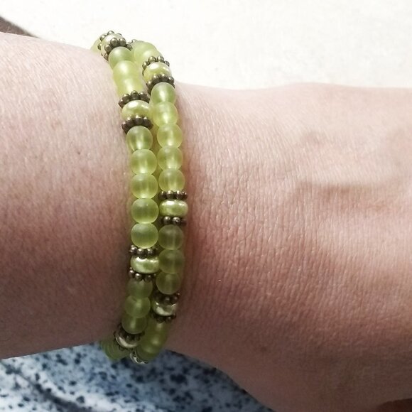 Wrap Bracelet! Dainty Slim + Feminine! Green Glass Beads + Faux Pearls + Copper - Picture 4 of 6